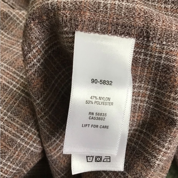 Cabelas plaid Velcro pocket shirt, size M - Picture 3 of 7